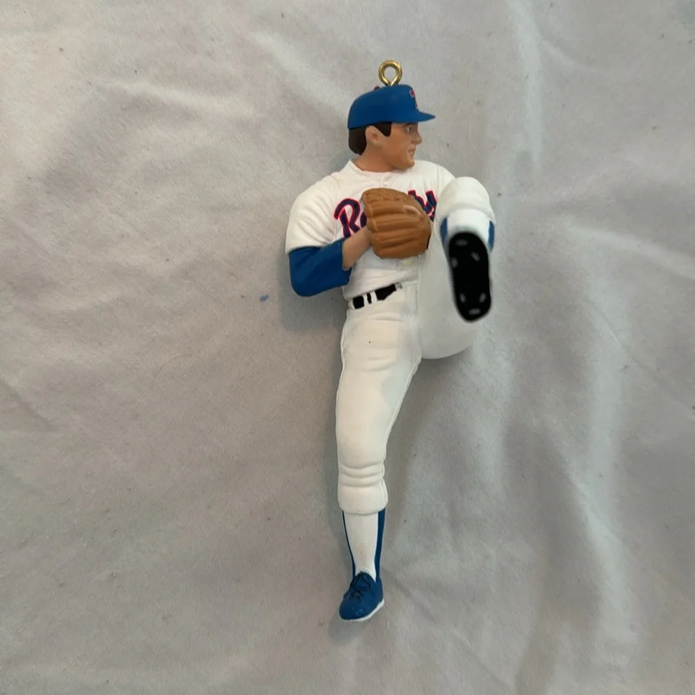 Hallmark Keepsake Ornament-1in At the Ballpark Series-Nolan Ryan